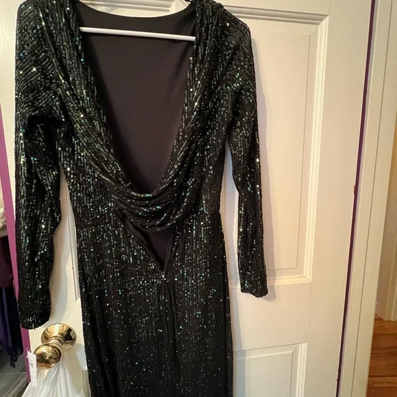 Windsor | Dresses | Windsor Green Sequin And Black Formal Gown | Poshmark